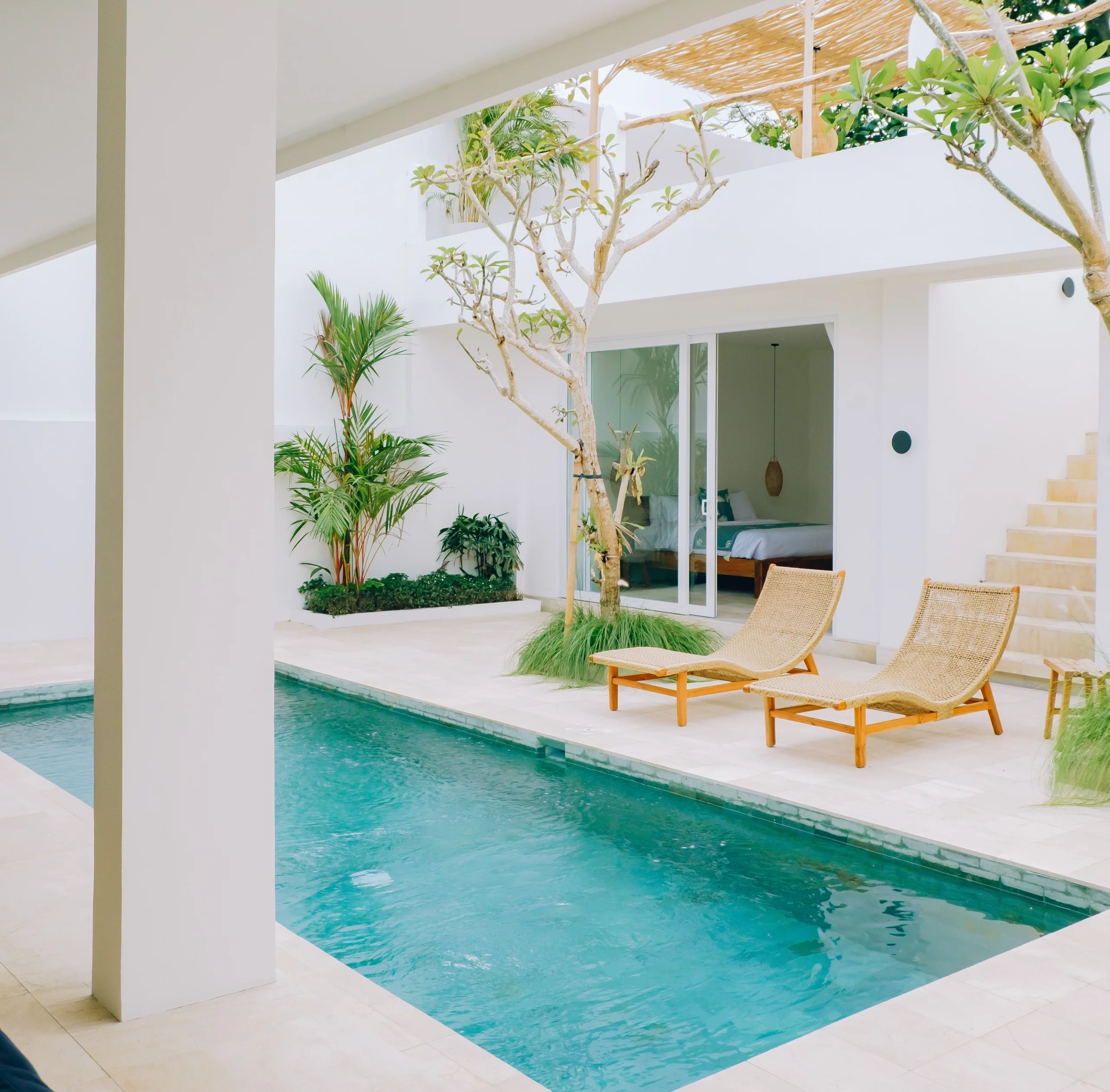 SPACIOUS 3 BEDROOM VILLA WITH ROOFTOP AND POOL FOR SALE IN TUMBAK BAYUH BE-395 